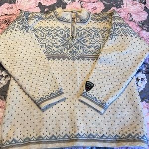 DALE OF NORWAY WOMENS SMALL